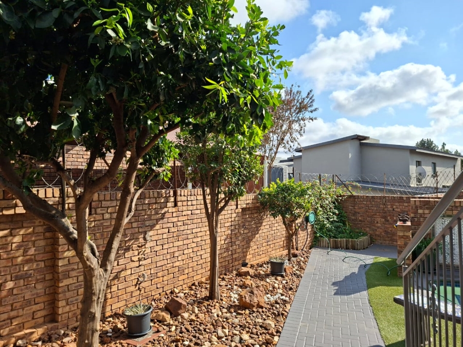 2 Bedroom Property for Sale in Montana Gauteng