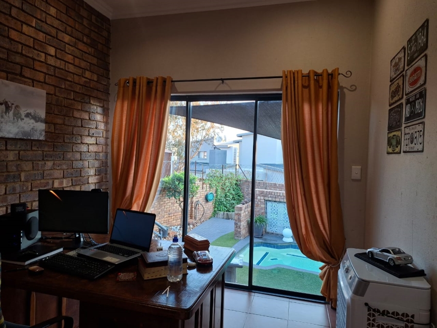 2 Bedroom Property for Sale in Montana Gauteng