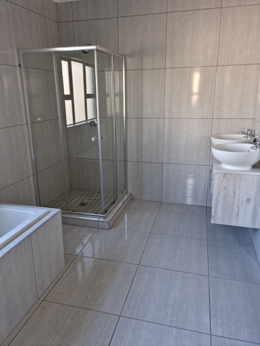 4 Bedroom Property for Sale in Montana Gauteng