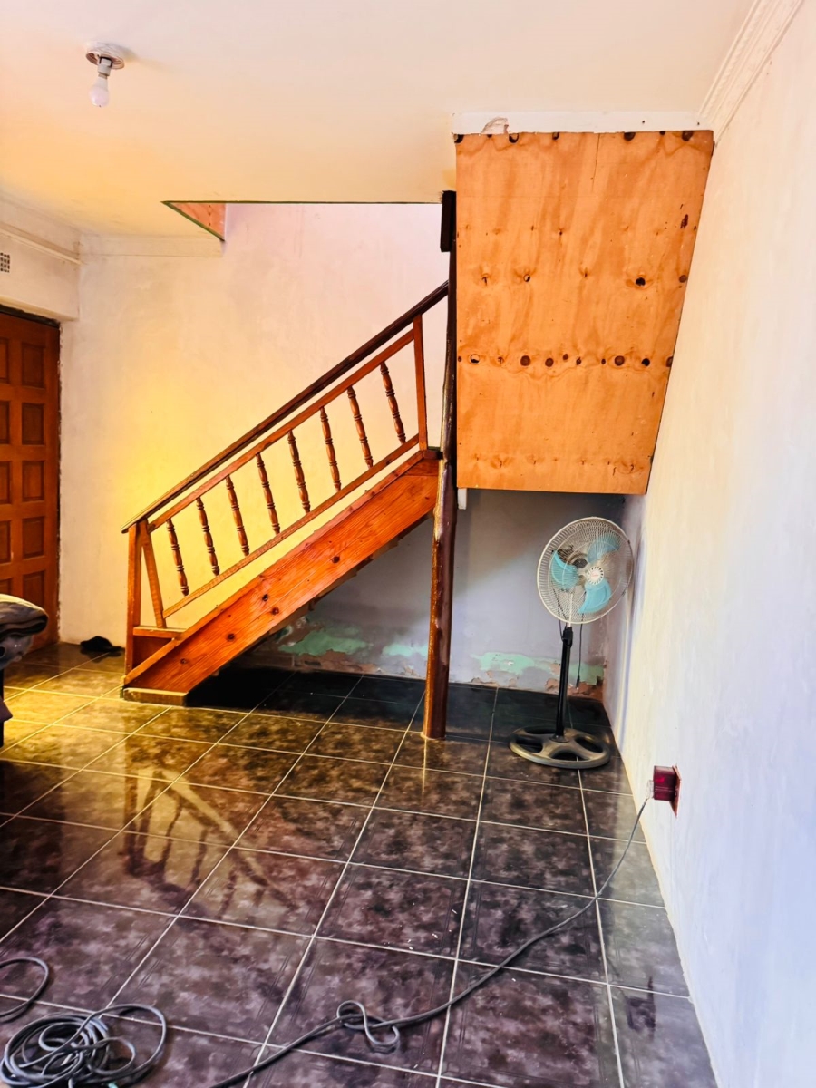 5 Bedroom Property for Sale in Phomolong Gauteng