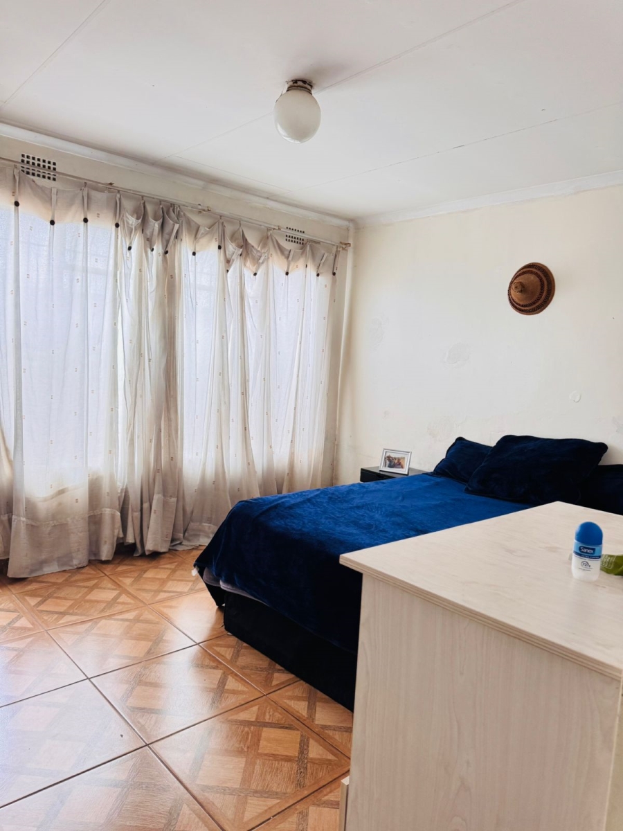 5 Bedroom Property for Sale in Phomolong Gauteng