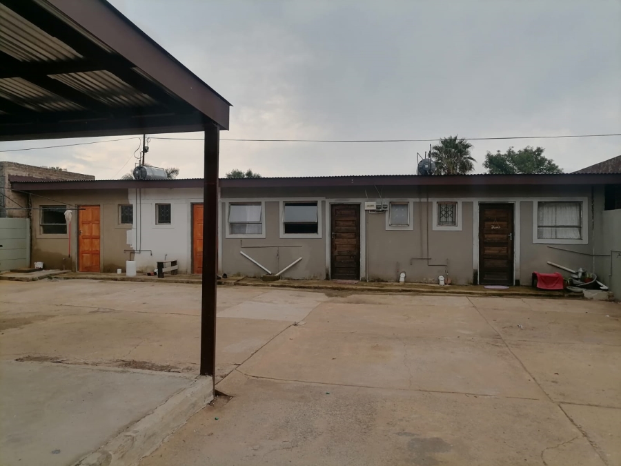 8 Bedroom Property for Sale in Randgate Gauteng