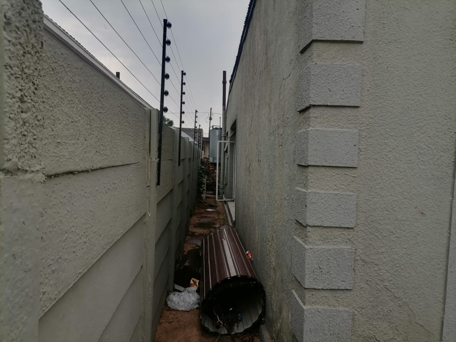 8 Bedroom Property for Sale in Randgate Gauteng