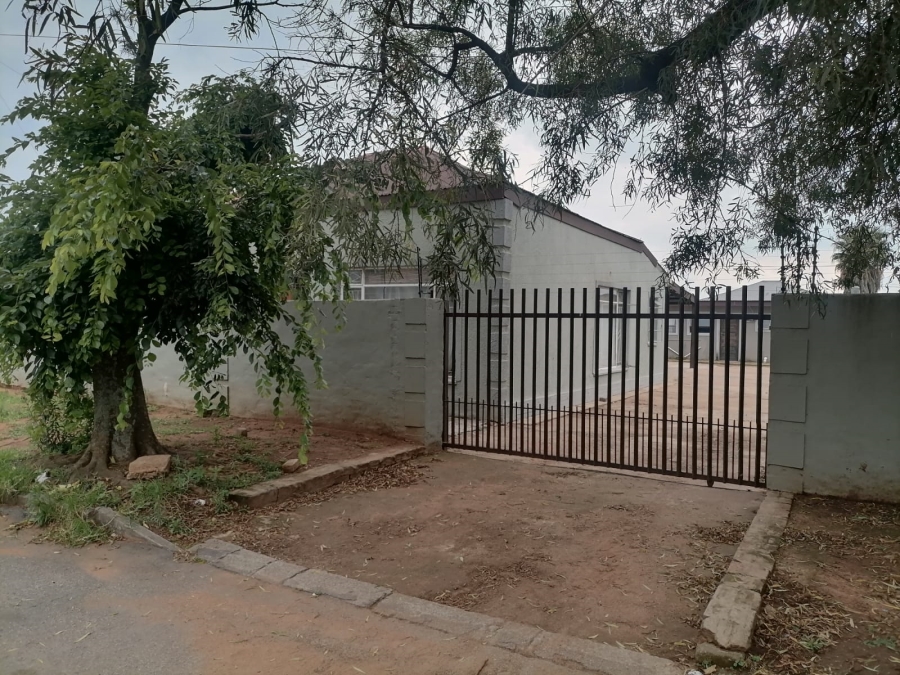 8 Bedroom Property for Sale in Randgate Gauteng