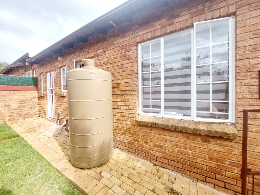 2 Bedroom Property for Sale in Honeydew Ridge Gauteng