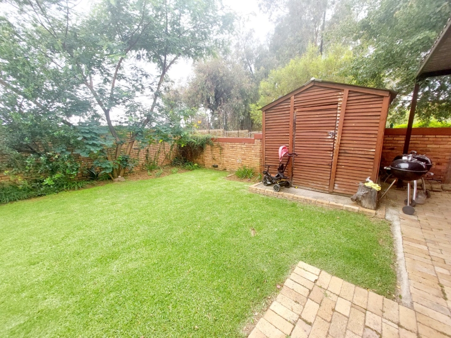 2 Bedroom Property for Sale in Honeydew Ridge Gauteng