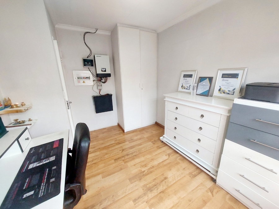 2 Bedroom Property for Sale in Honeydew Ridge Gauteng