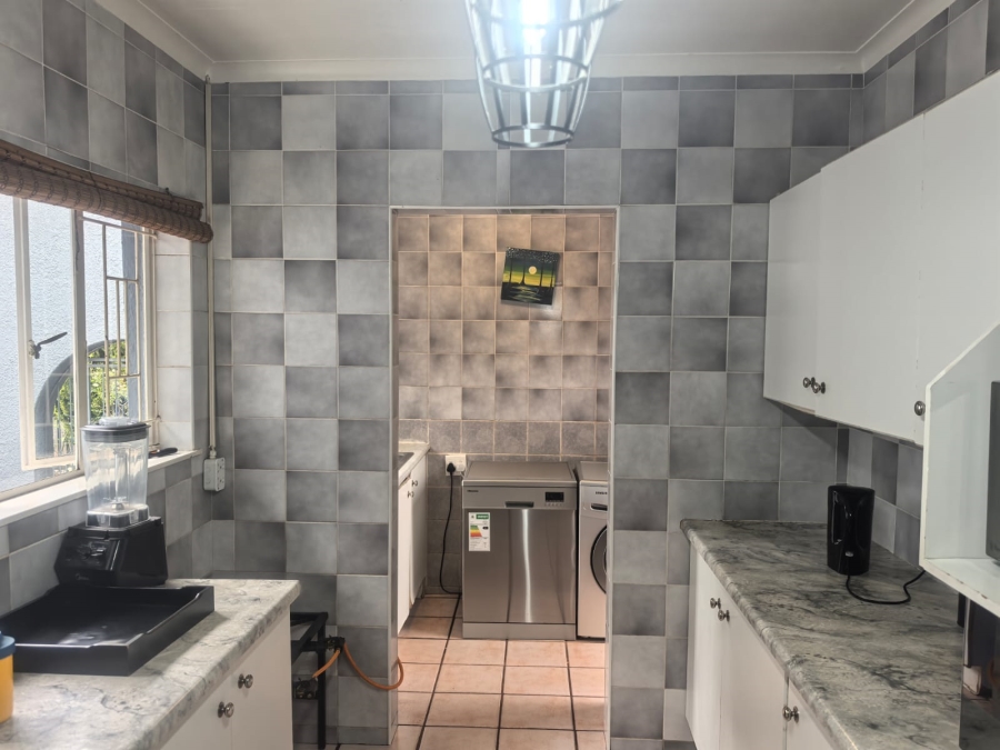 4 Bedroom Property for Sale in Roodekrans Gauteng