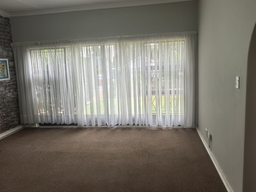 3 Bedroom Property for Sale in Wilro Park Gauteng