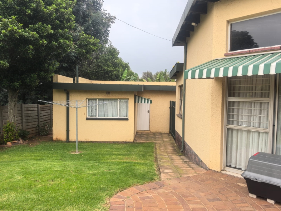 3 Bedroom Property for Sale in Wilro Park Gauteng