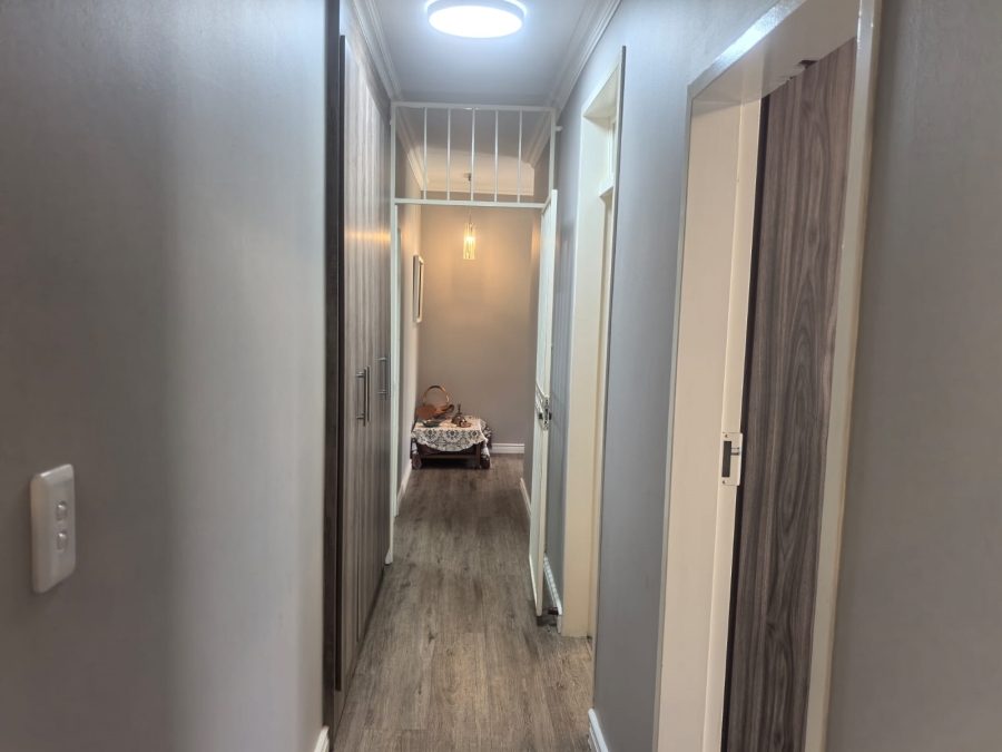 3 Bedroom Property for Sale in Wilro Park Gauteng