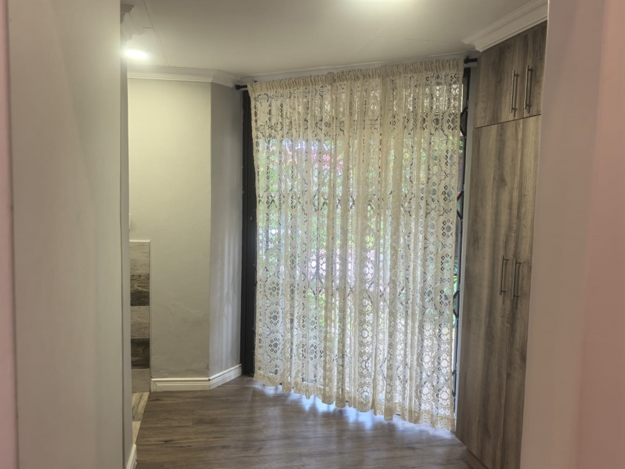 3 Bedroom Property for Sale in Wilro Park Gauteng