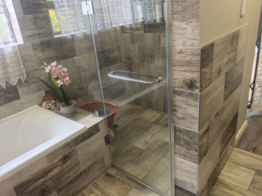 3 Bedroom Property for Sale in Wilro Park Gauteng