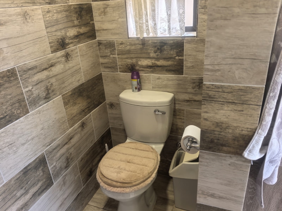 3 Bedroom Property for Sale in Wilro Park Gauteng