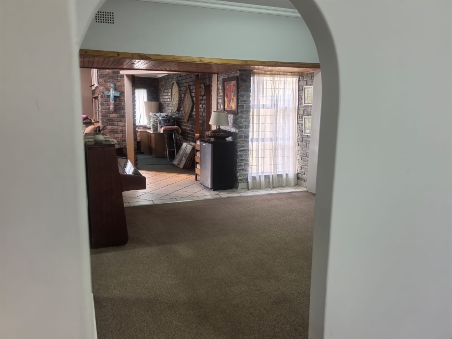 3 Bedroom Property for Sale in Wilro Park Gauteng