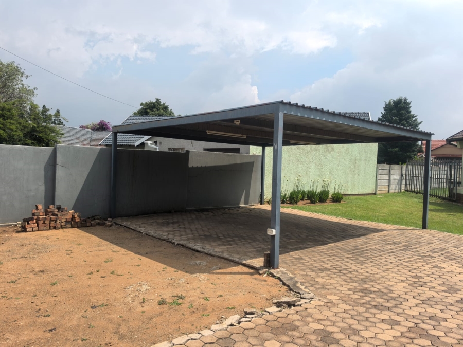 3 Bedroom Property for Sale in Witpoortjie Gauteng
