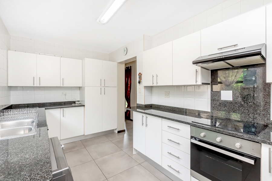 3 Bedroom Property for Sale in Sunninghill Gauteng