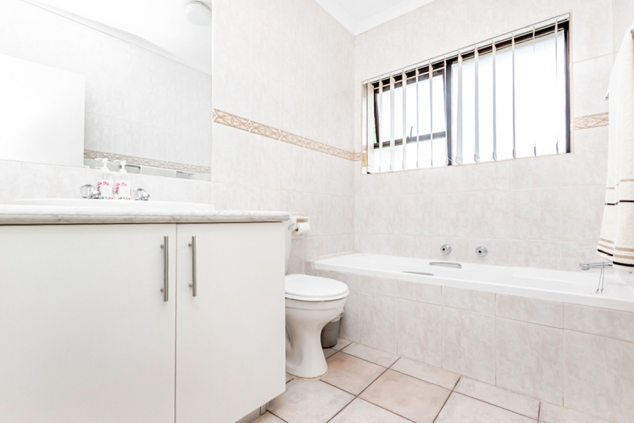 3 Bedroom Property for Sale in Sunninghill Gauteng