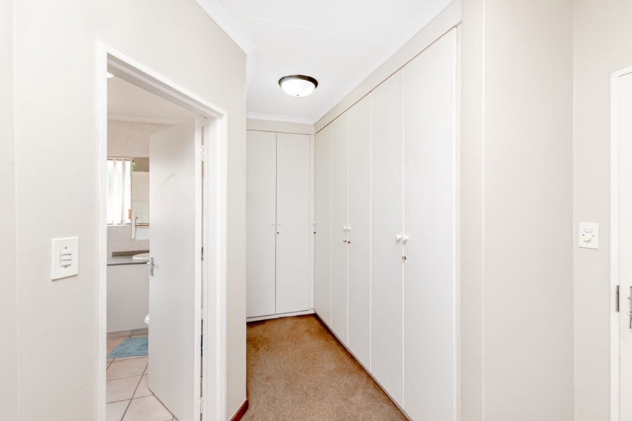 3 Bedroom Property for Sale in Sunninghill Gauteng