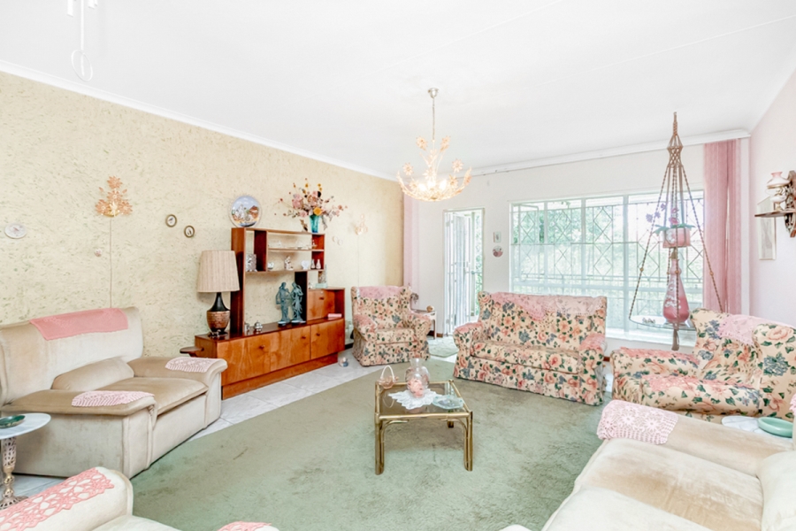 4 Bedroom Property for Sale in Wilro Park Gauteng