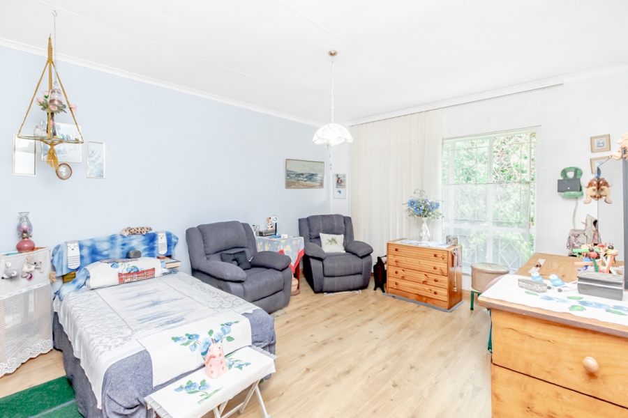 4 Bedroom Property for Sale in Wilro Park Gauteng