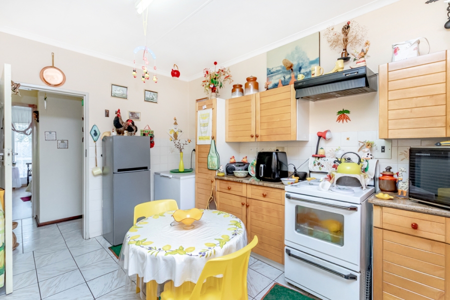 4 Bedroom Property for Sale in Wilro Park Gauteng