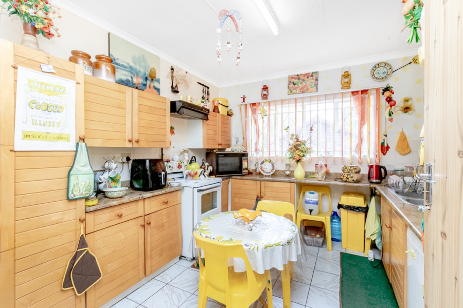 4 Bedroom Property for Sale in Wilro Park Gauteng