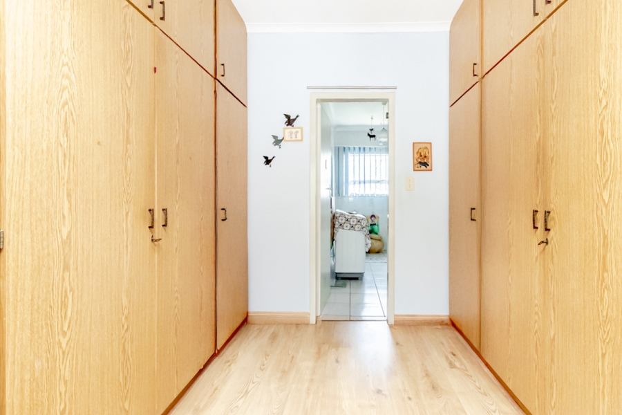 4 Bedroom Property for Sale in Wilro Park Gauteng