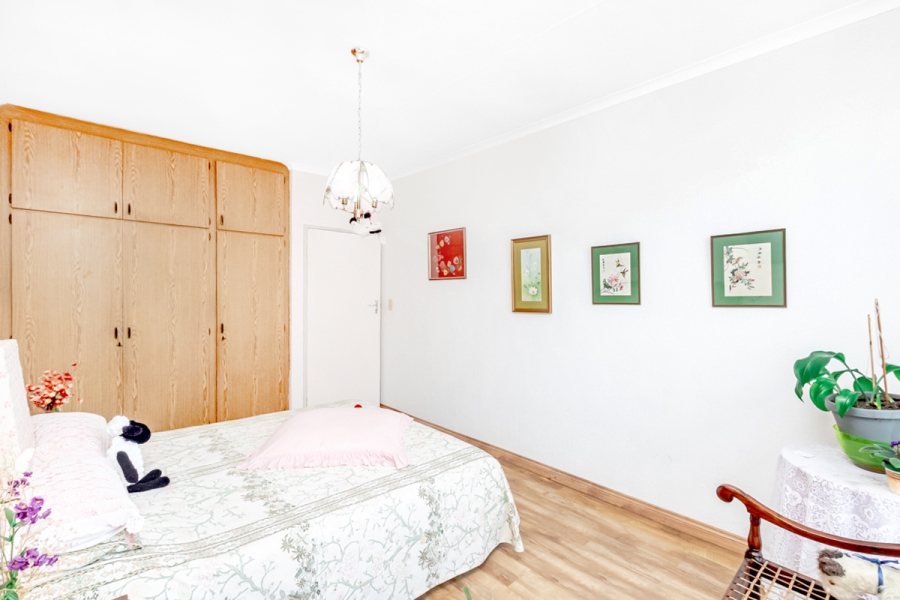 4 Bedroom Property for Sale in Wilro Park Gauteng