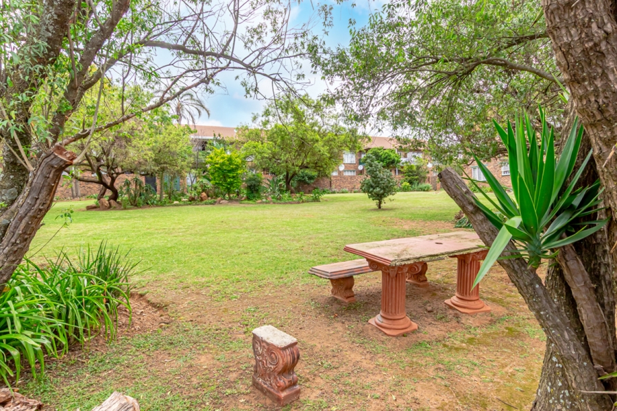 4 Bedroom Property for Sale in Wilro Park Gauteng