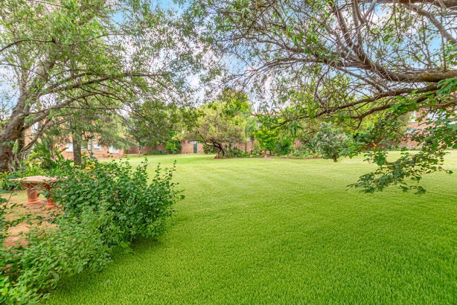 4 Bedroom Property for Sale in Wilro Park Gauteng