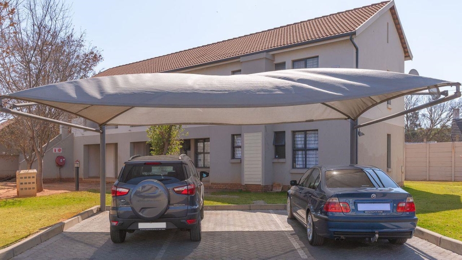 2 Bedroom Property for Sale in The Stewards Gauteng