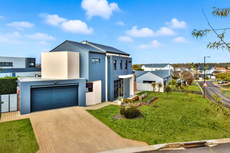 4 Bedroom Property for Sale in Midstream Meadows Gauteng