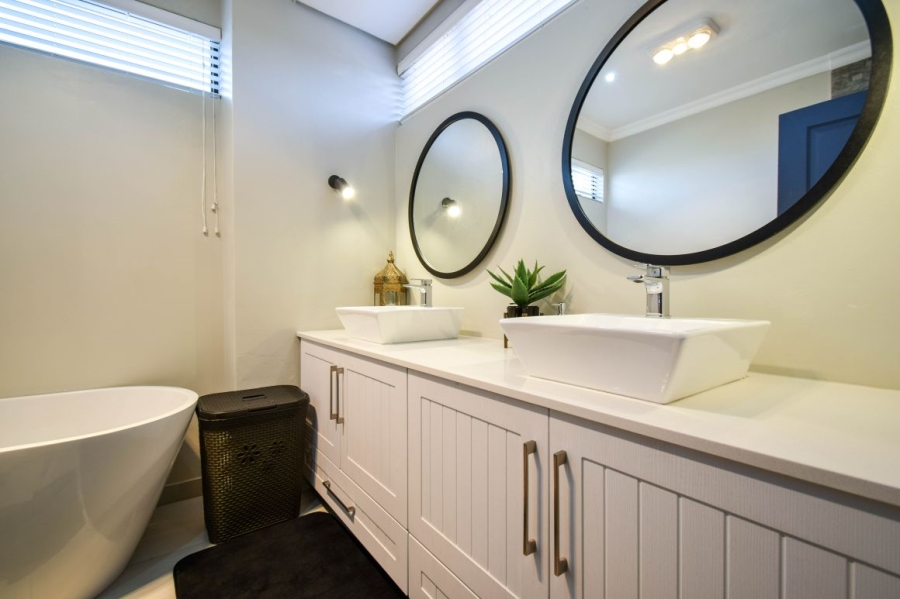 4 Bedroom Property for Sale in Midstream Meadows Gauteng