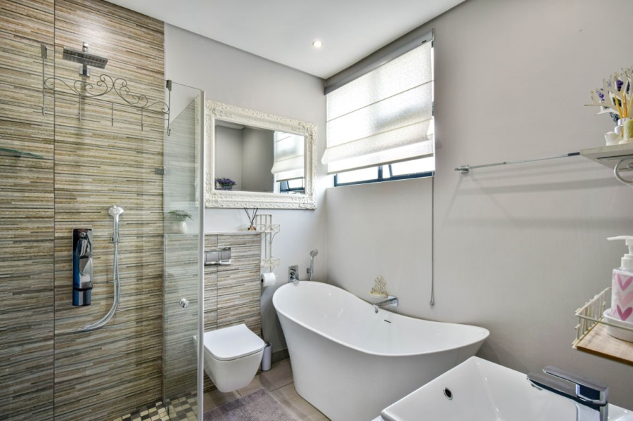 4 Bedroom Property for Sale in Midstream Meadows Gauteng