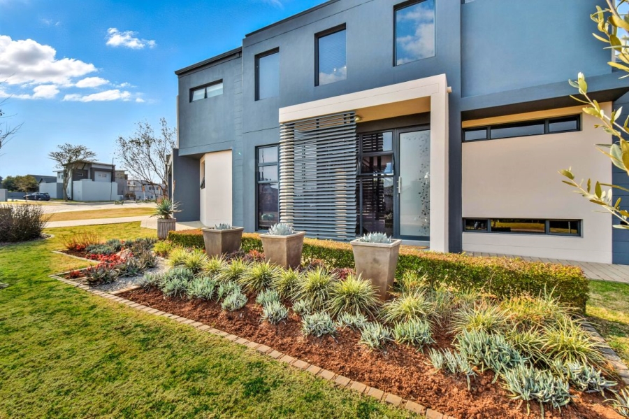 4 Bedroom Property for Sale in Midstream Meadows Gauteng