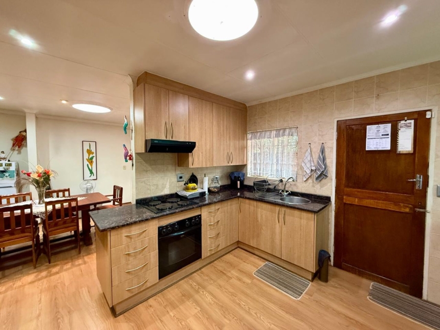 3 Bedroom Property for Sale in Dorandia Gauteng