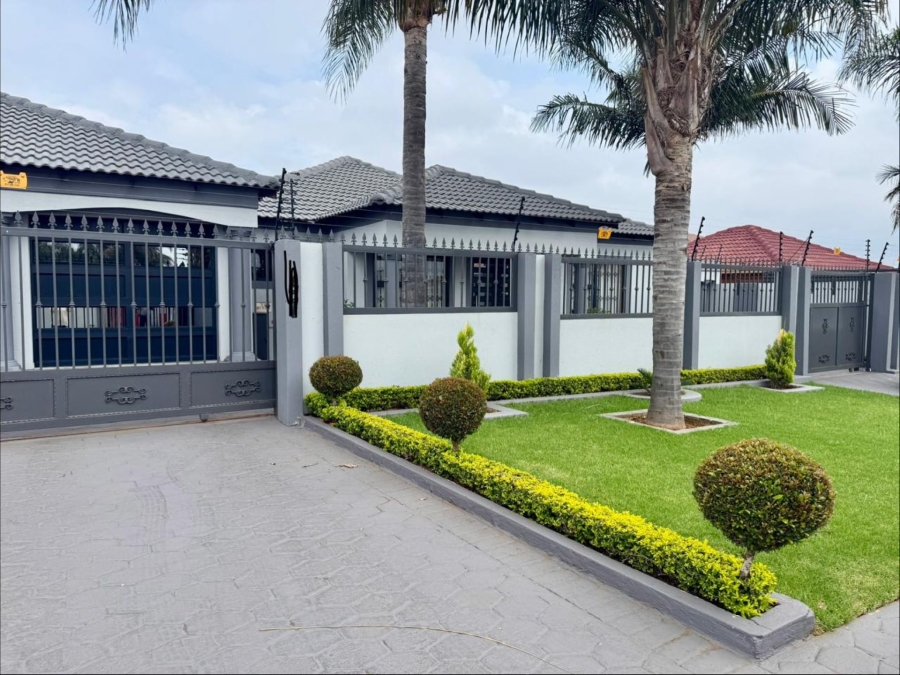 4 Bedroom Property for Sale in Chantelle Gauteng