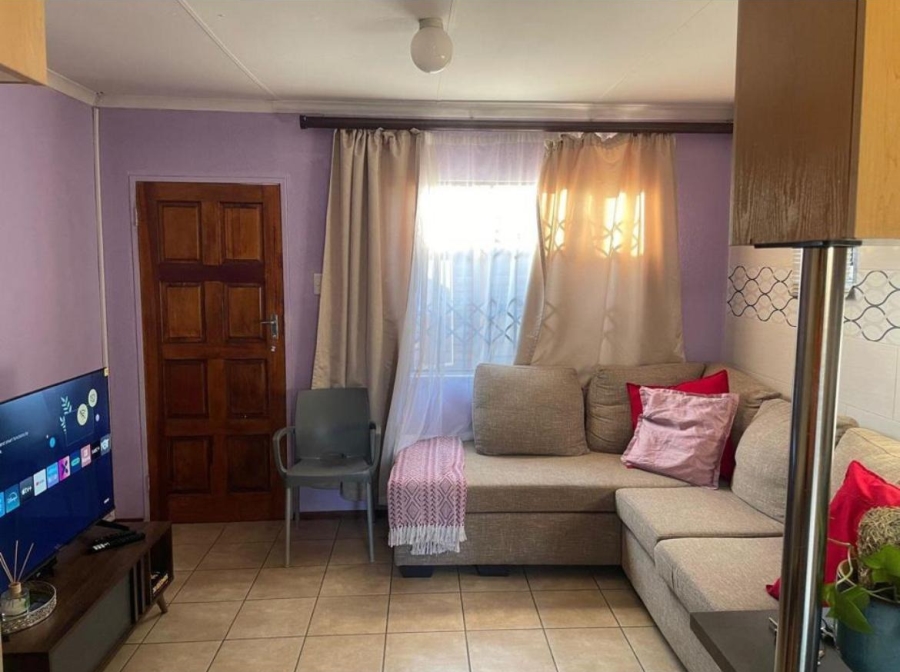 2 Bedroom Property for Sale in Cosmo City Gauteng