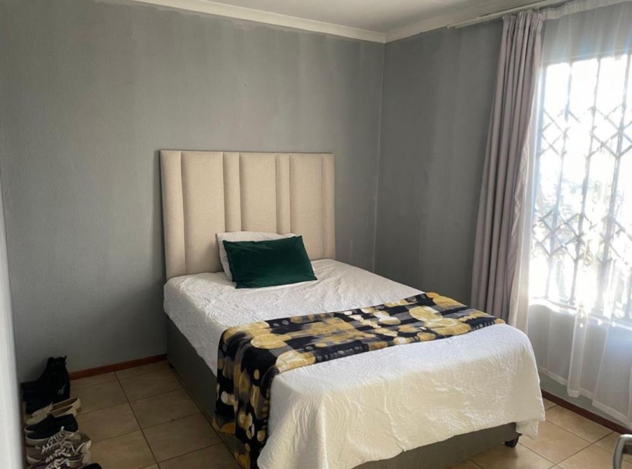 2 Bedroom Property for Sale in Cosmo City Gauteng