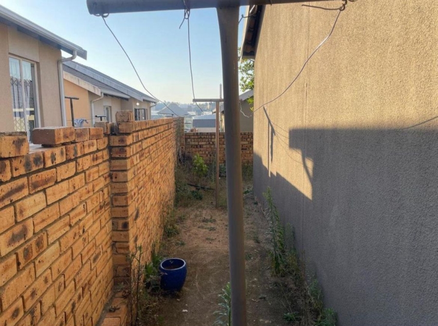 2 Bedroom Property for Sale in Cosmo City Gauteng