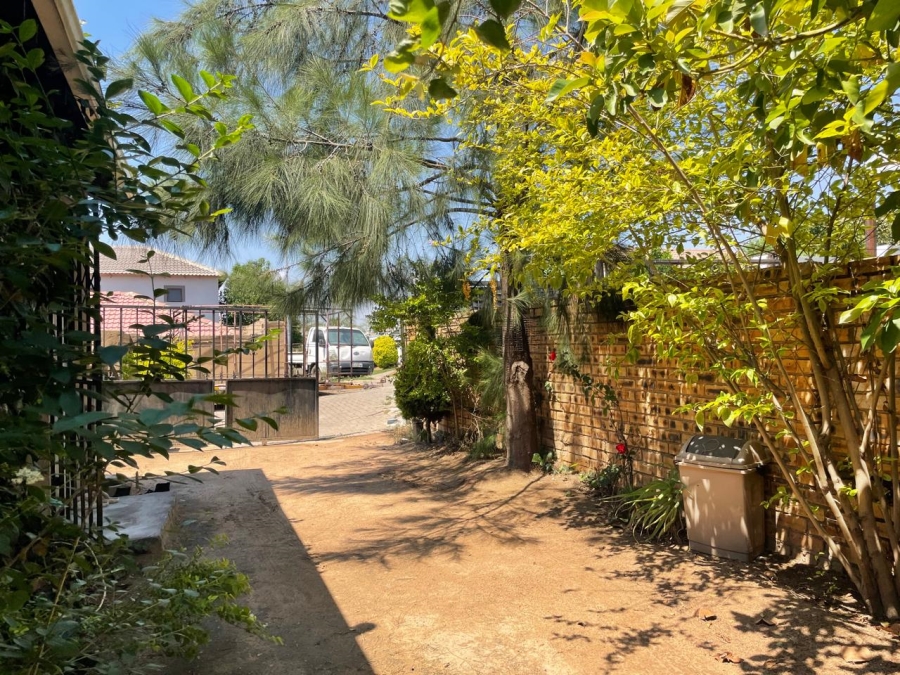 2 Bedroom Property for Sale in Cosmo City Gauteng