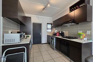 To Let 2 Bedroom Property for Rent in Greenstone Hill Gauteng