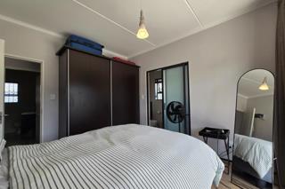 To Let 2 Bedroom Property for Rent in Greenstone Hill Gauteng