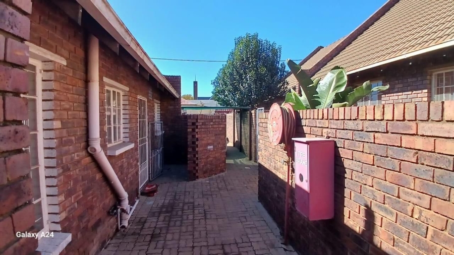 2 Bedroom Property for Sale in Forest Hill Gauteng