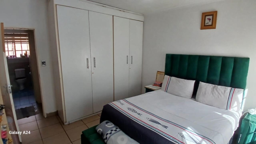 2 Bedroom Property for Sale in Forest Hill Gauteng