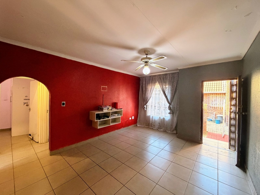 2 Bedroom Property for Sale in Forest Hill Gauteng