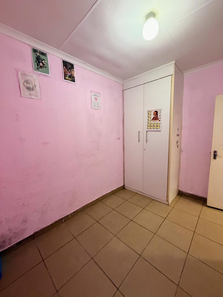 2 Bedroom Property for Sale in Forest Hill Gauteng