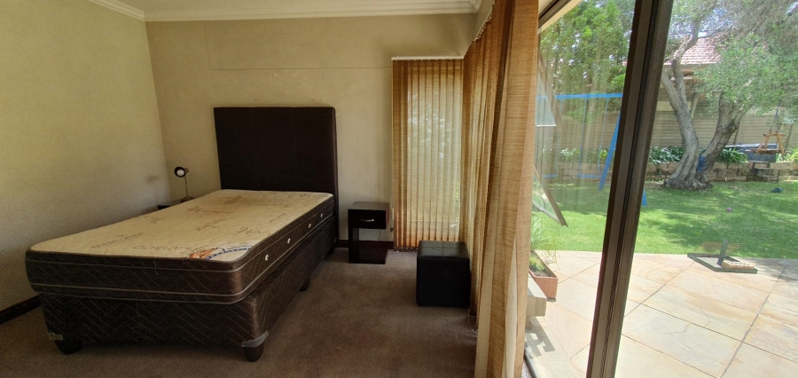 To Let 2 Bedroom Property for Rent in New Redruth Gauteng