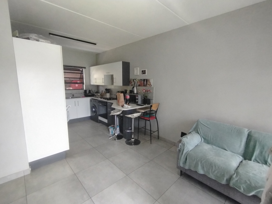 2 Bedroom Property for Sale in Ravenswood Gauteng